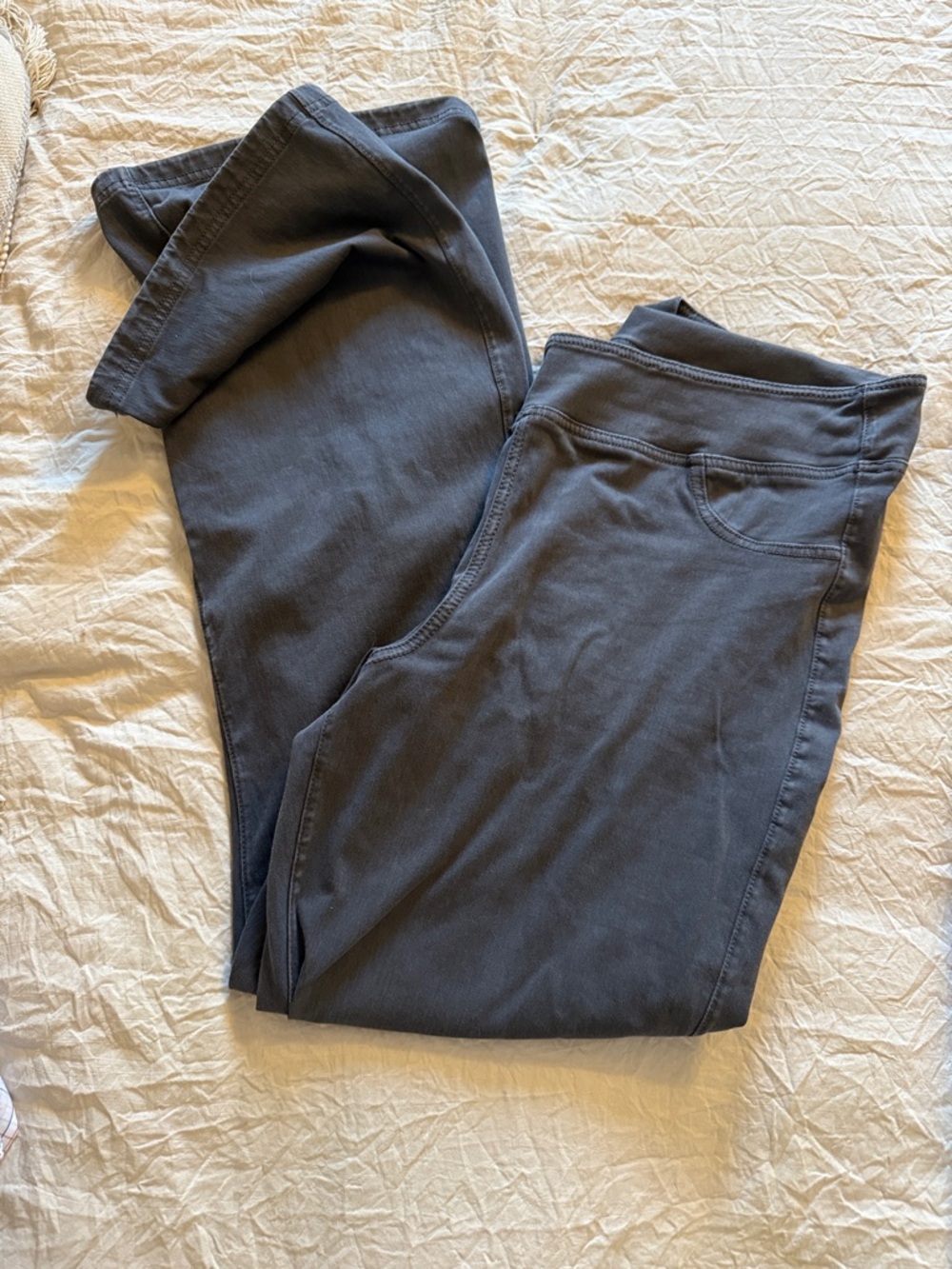 American Eagle stretch flare